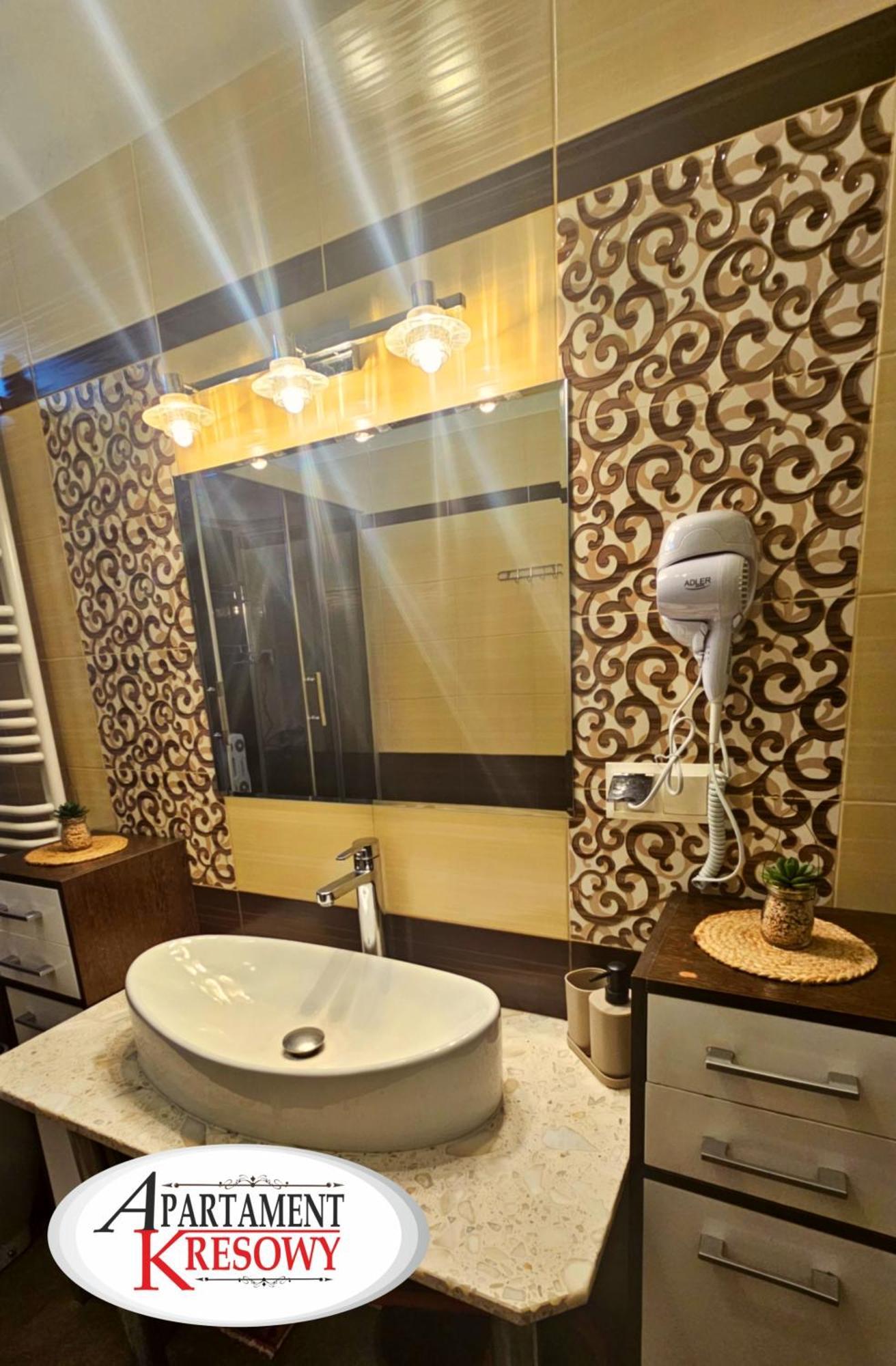 Apartament Kresowy Parter 3 Pokoje Duza Lazienka Kabino-Wanna Spa Wi Fi Ekspres 2X Smart Tv Antresola Parking Free Plac Zabaw Bilet Na Aquapark 150M W Cenie Хрубешов Екстериор снимка